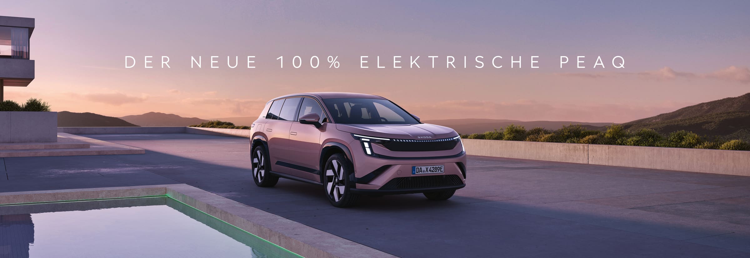 Der neue 100 % elektrische Škoda Peaq im Abendlicht