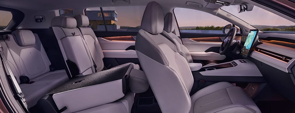 Innenraum des Škoda Peaq mit drei Sitzreihen