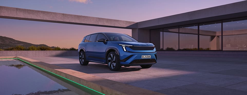 Der Škoda Peaq Sportline in Blau, Frontansicht